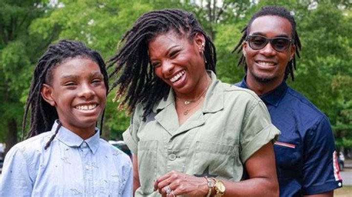 Unveiling Anne Perry's Heartbreaking Losses: Husband And Daughter's Demise